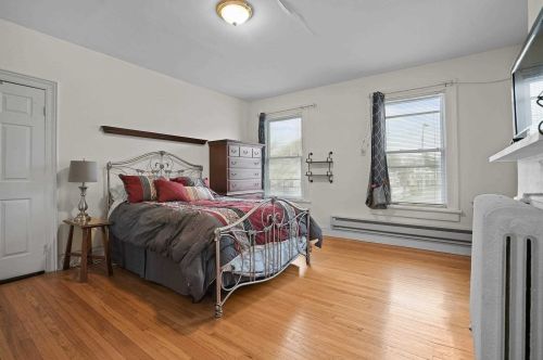 54 Clinton St, Poughkeepsie NY 12601-2522 exterior