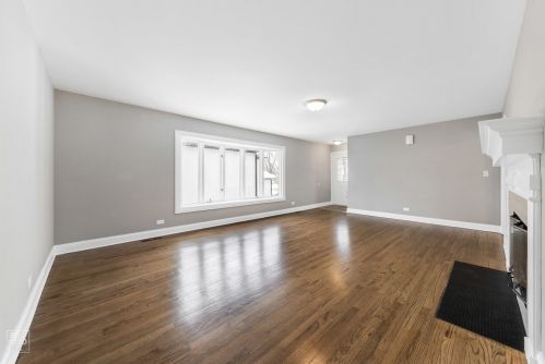 1379 Floresta Vis, Bull Valley, IL 60014-5109