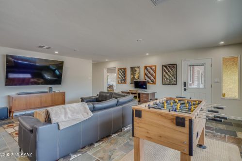 5841 Baker St, Tucson AZ  85711-2409 exterior