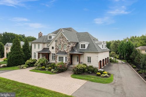 8917 Brook Rd, Mc Lean, VA 22102-1508