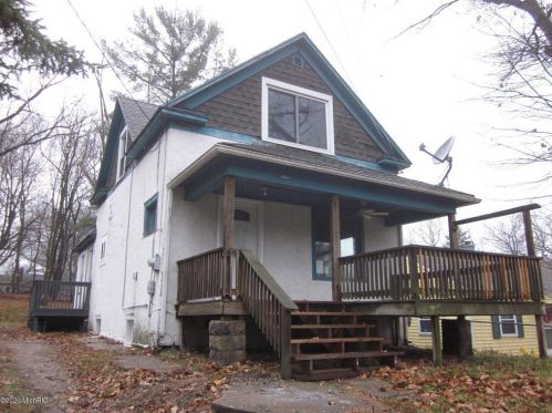 1033 Fenimore Ave, Kalamazoo MI 49048-2028 exterior