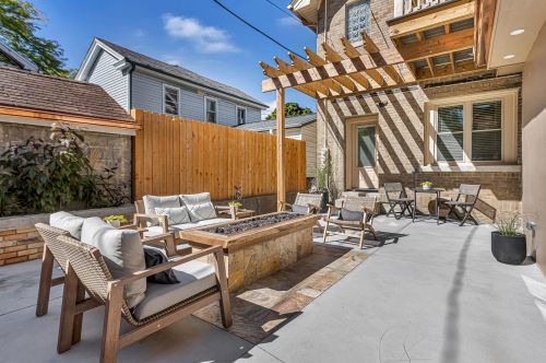 1411 Potter Ave, Milwaukee WI 53207-2115 exterior