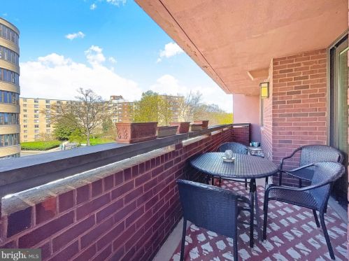 4444 Connecticut Ave, Washington DC 20008-2318 exterior