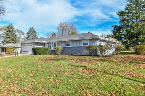 5950 26th St, Milwaukee, WI 53221-4829