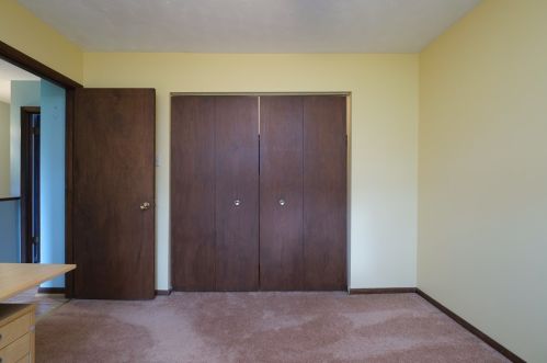 1421 Hillsboro St, Pittsburgh PA 15204-2330 exterior