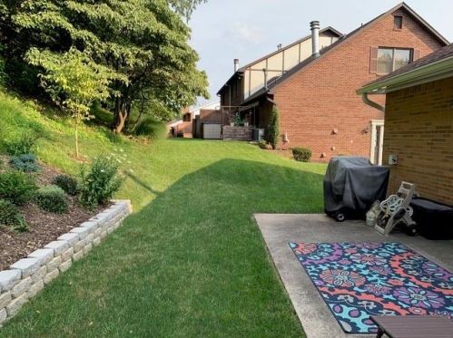 601 Forest Ridge Dr, Pittsburgh PA  15221-4042 exterior