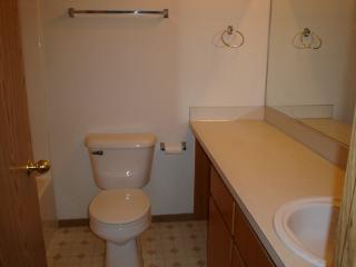 6642 80th Ave, Portland OR  97206-7128 exterior