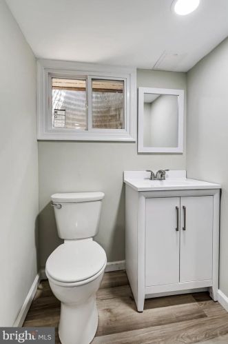 917 Northwest Dr, Silver Spring MD  20901-1435 exterior