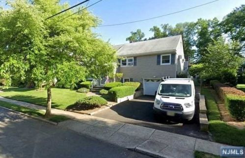 34 Walnut St, Teaneck NJ  07666-3927 exterior