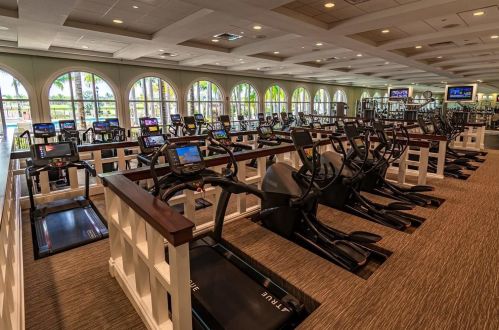 6871 Cairnwell Dr, Boynton Beach FL 33472-2960 exterior