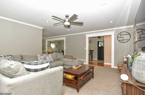 84 Morris Ave, West Milford Lakes NJ  07480-1121 exterior