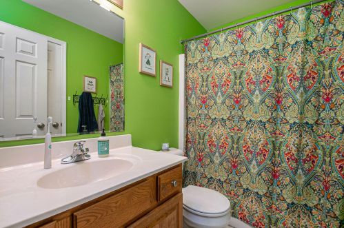 5382 Pinnacle Dr, Wyoming MI 49519-9648 exterior