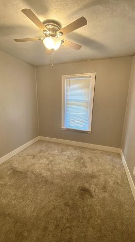 1323 Muskegon Ave, Grand Rapids MI 49504-3250 exterior