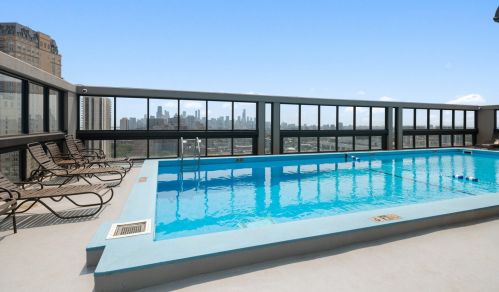 2700 Hampden Ct, Chicago IL 60614-1869 exterior