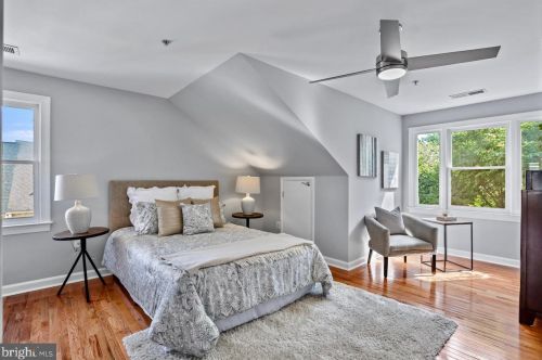 1626 Colonial Hills Dr, Mc Lean VA  22102-2938 exterior