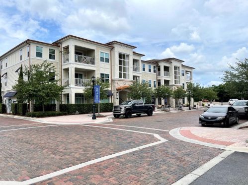 11538 Fountainhead Dr, Tampa, FL 33626-3321