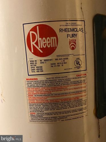 60 Fountain Ave, Trenton NJ 08618-3826 exterior