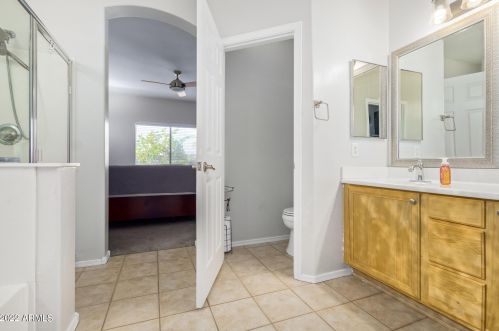 7810 15th Way, Phoenix AZ  85042-6734 exterior