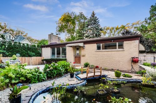 6878 Lehigh Ave, Chicago IL  60646-1406 exterior