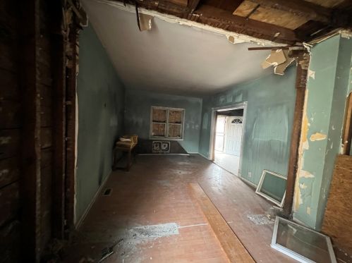 2728 76th St, Chicago IL  60649-4314 exterior