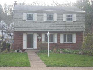 349 Sharon Dr, Pittsburgh PA  15221-4029 exterior