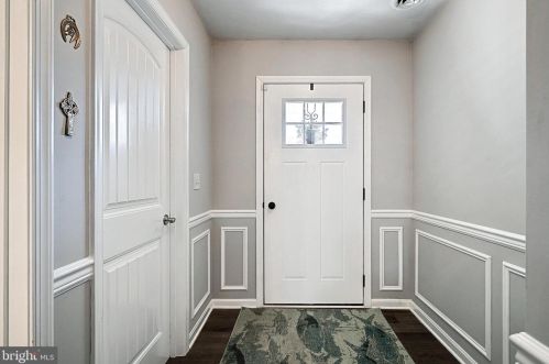 813 Middle St, Hanover PA 17331-2031 exterior