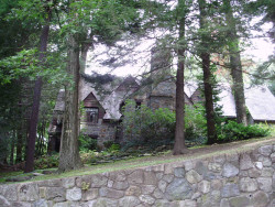 600 Quinobequin Rd, Newton, MA 02468-2116