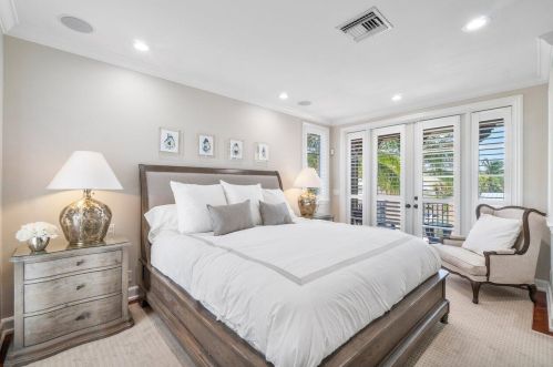 27 Hersey Dr, Boynton Beach FL 33435-7017 exterior