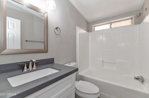 5817 41 Dr, Phoenix AZ 85029-1971 exterior