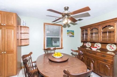 51 David St, Enfield CT 06082-5033 exterior