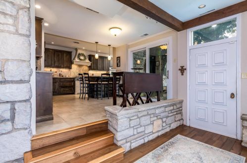 28 Huntleigh Wood, Saint Louis MO 63131-4814 exterior