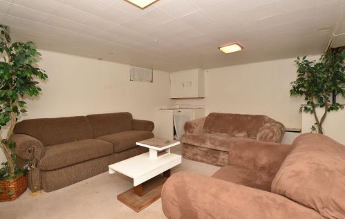 3912 71, Milwaukee WI 53220-2302 exterior