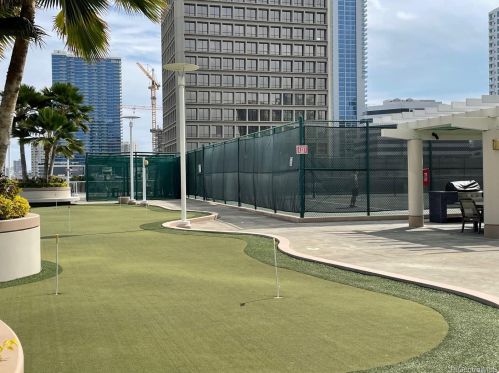 1296 Kapiolani Blvd, Honolulu HI  96814-2803 exterior