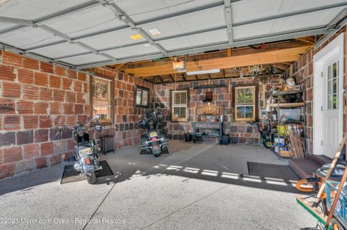 25 Memorial Pkwy, Atlantic Highlands NJ 07716-1655 exterior