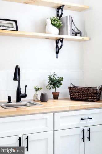 1619 6th St, Philadelphia PA  19122-2910 exterior