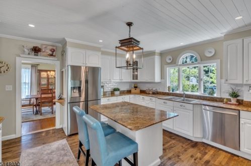 234 Old York Rd, Bridgewater NJ 08807-2686 exterior