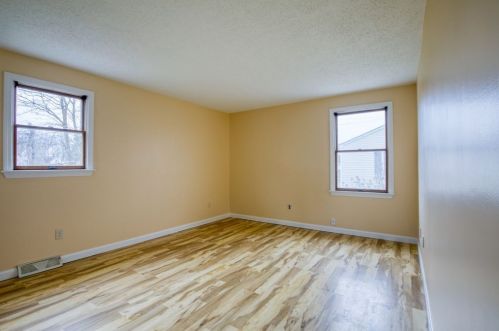 47 Laurel St, Springfield MA 01106-1150 exterior