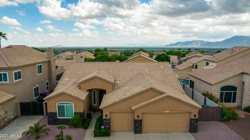 1709 Cathedral Rock Dr, Phoenix AZ 85048-8909 exterior