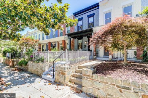 251 14th Pl, Washington, DC 20002-6407