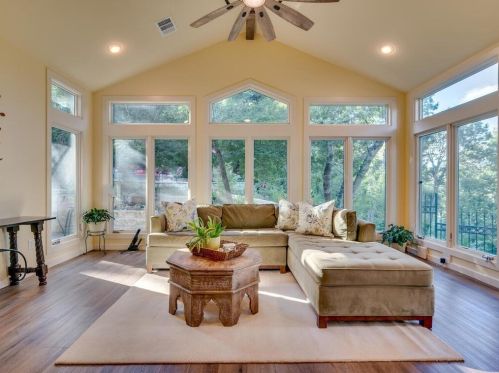 3909 Edwards Mtn Dr, Austin TX 78731-3845 exterior