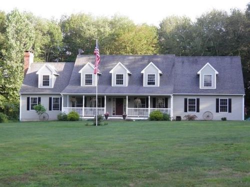31 Quinns Hill Rd, Killingly, CT 06241-1412