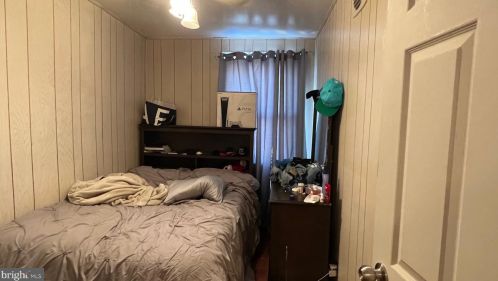 823 Longshore Ave, Philadelphia PA  19111-4422 exterior