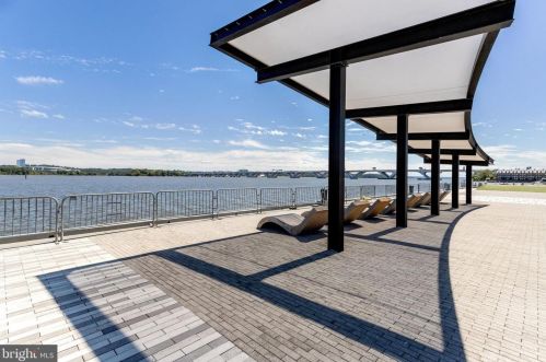 25 Wilkes St, Alexandria VA 22314-3853 exterior