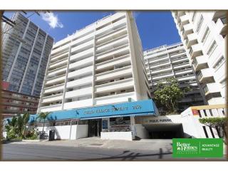2450 Prince Edward St, Honolulu HI  96815-3221 exterior