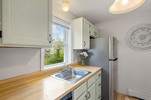 18 Great Fls Dr, Concord NH 03303-1594 exterior