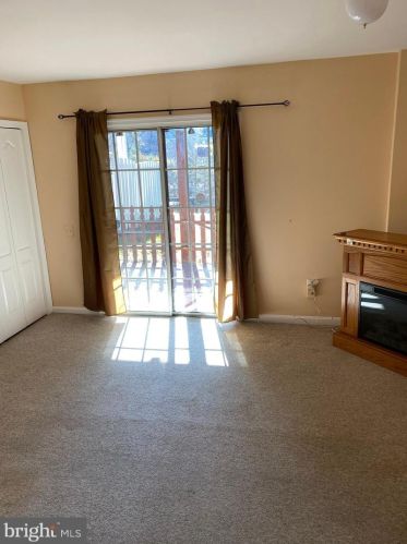 276 Amberleigh Dr, Silver Spring MD  20905-5927 exterior