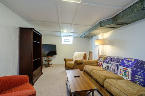 1284 Raven Dr, Pittsburgh PA  15243-1242 exterior