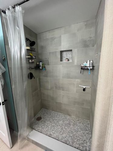 2125 Glen Ridge Dr, Fort Pierce FL  34952-8023 exterior