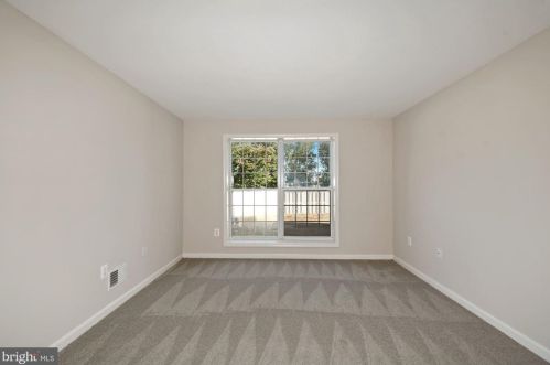 6149 Cobbs Rd, Alexandria VA 22310-1647 exterior