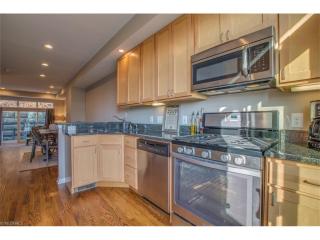 2872 11th St, Cleveland OH  44113-5204 exterior